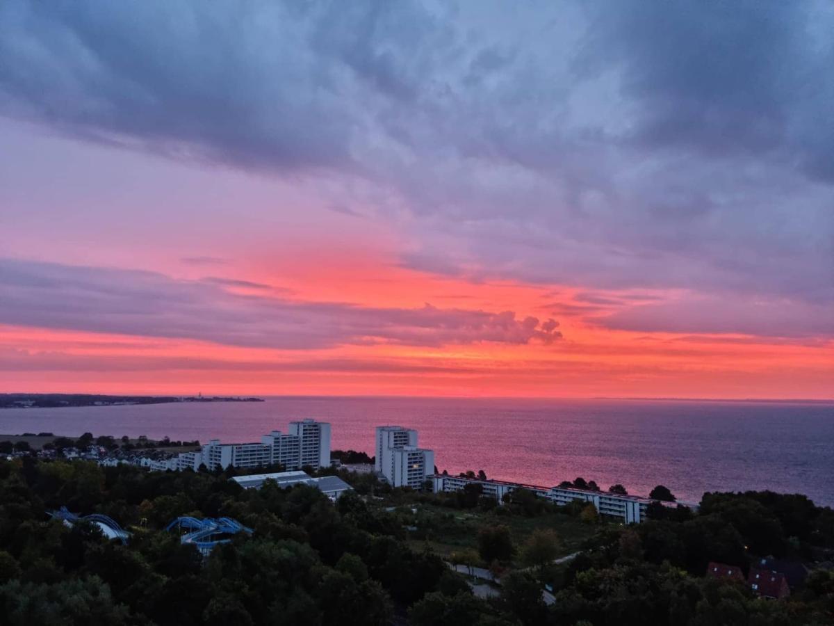 Wohnung Mit Traumhaftem Meerblick Und Schwimmbad Sierksdorf Dış mekan fotoğraf